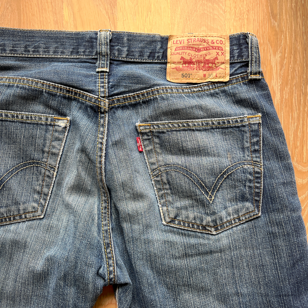 Levis Jeans 501 Straight Leg Button Fly 30/30 Lowwaist - S
