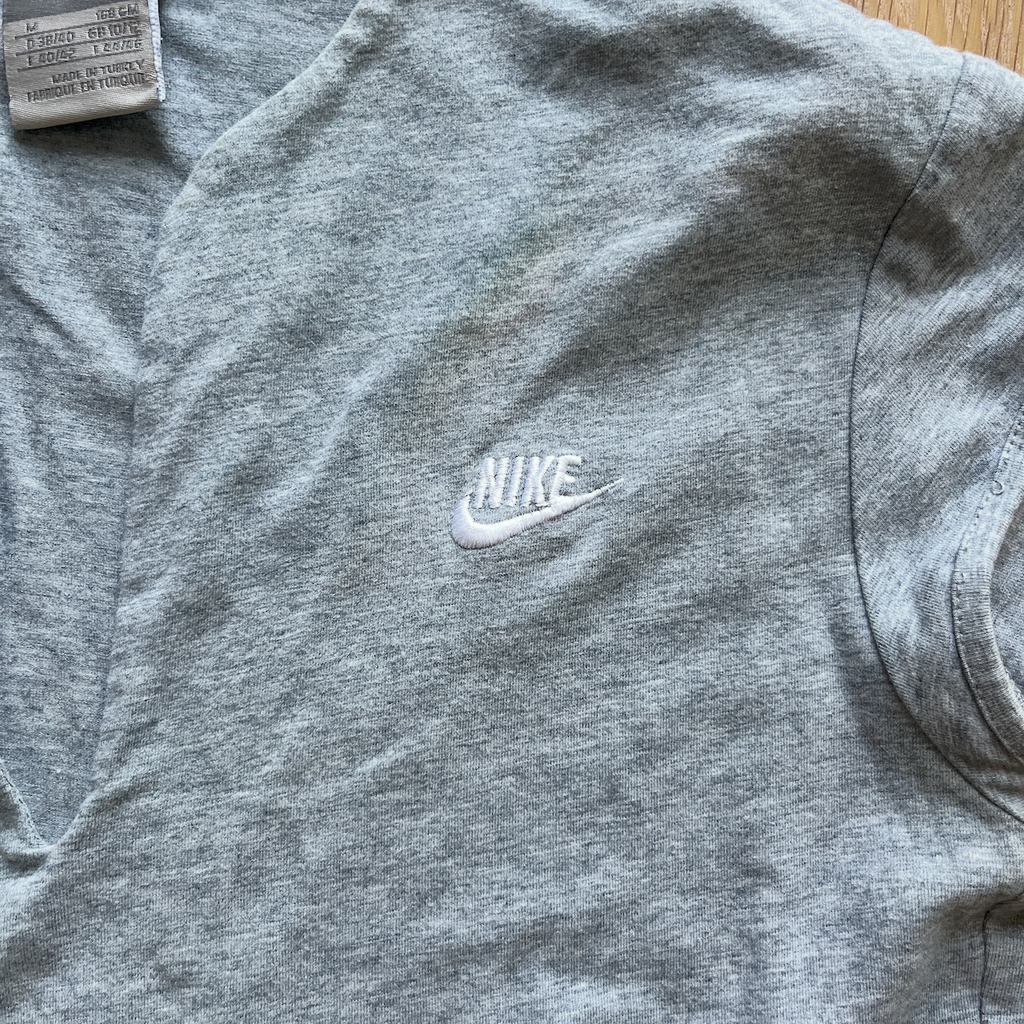 Nike Top mit Ausschnitt - M/S